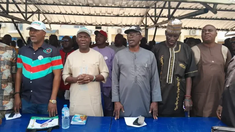 Hon Anamero addressing APC ward leaders and members in Edo North