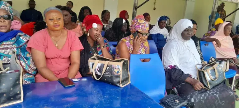 Hon Anamero addressing APC ward leaders and members in Edo North